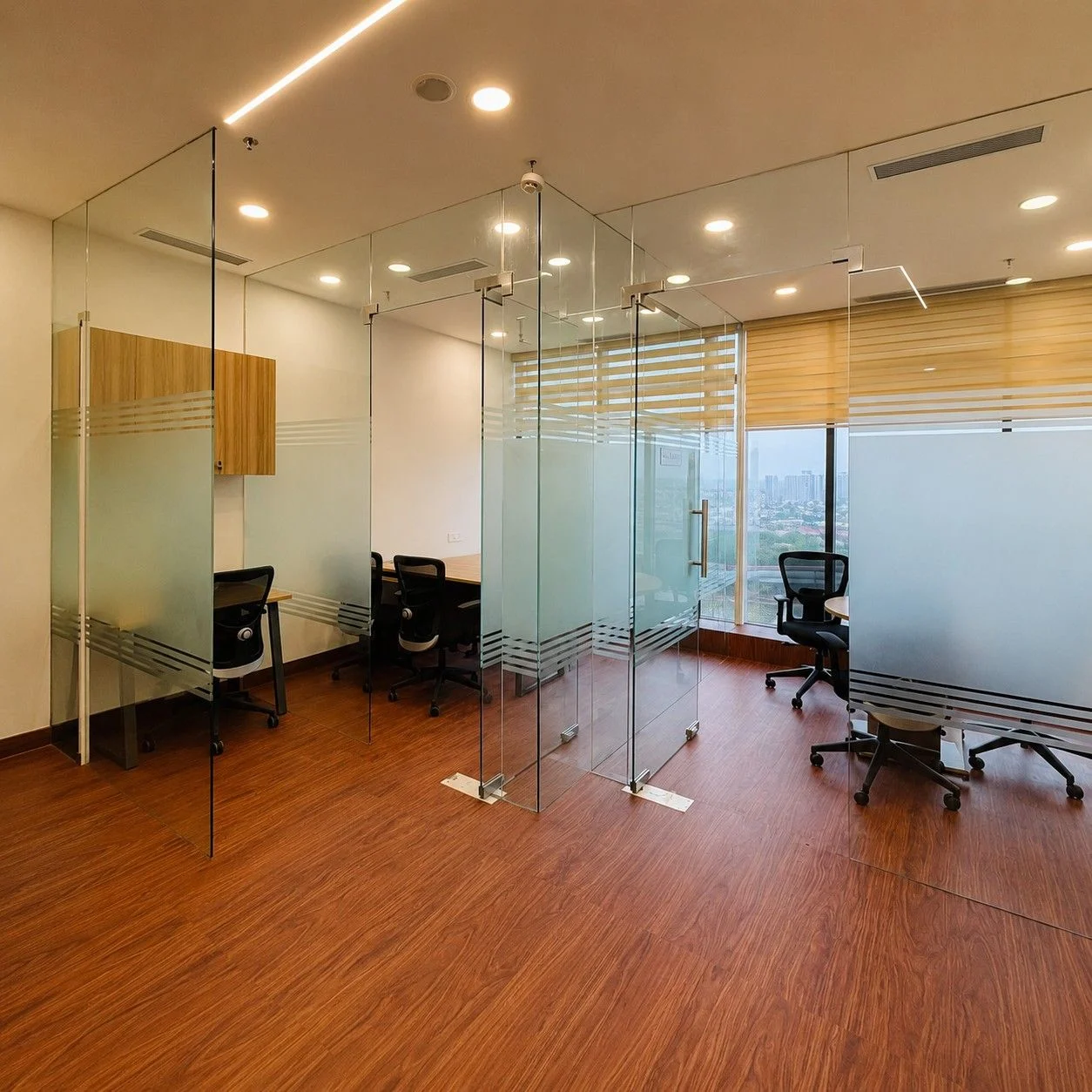 Compact Corporate Office -250kb_2