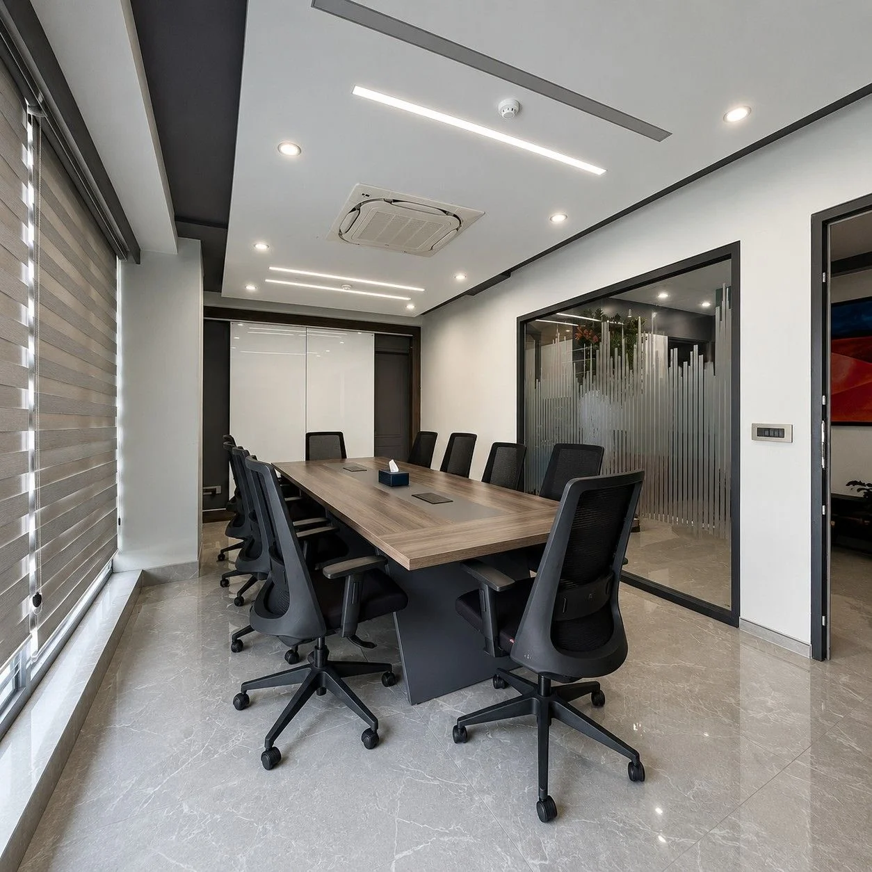 Manufacturing Companys Office -250kb_3
